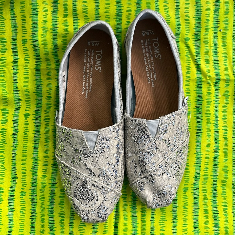 Toms silver lace glitter wedding flats 5.5 G16